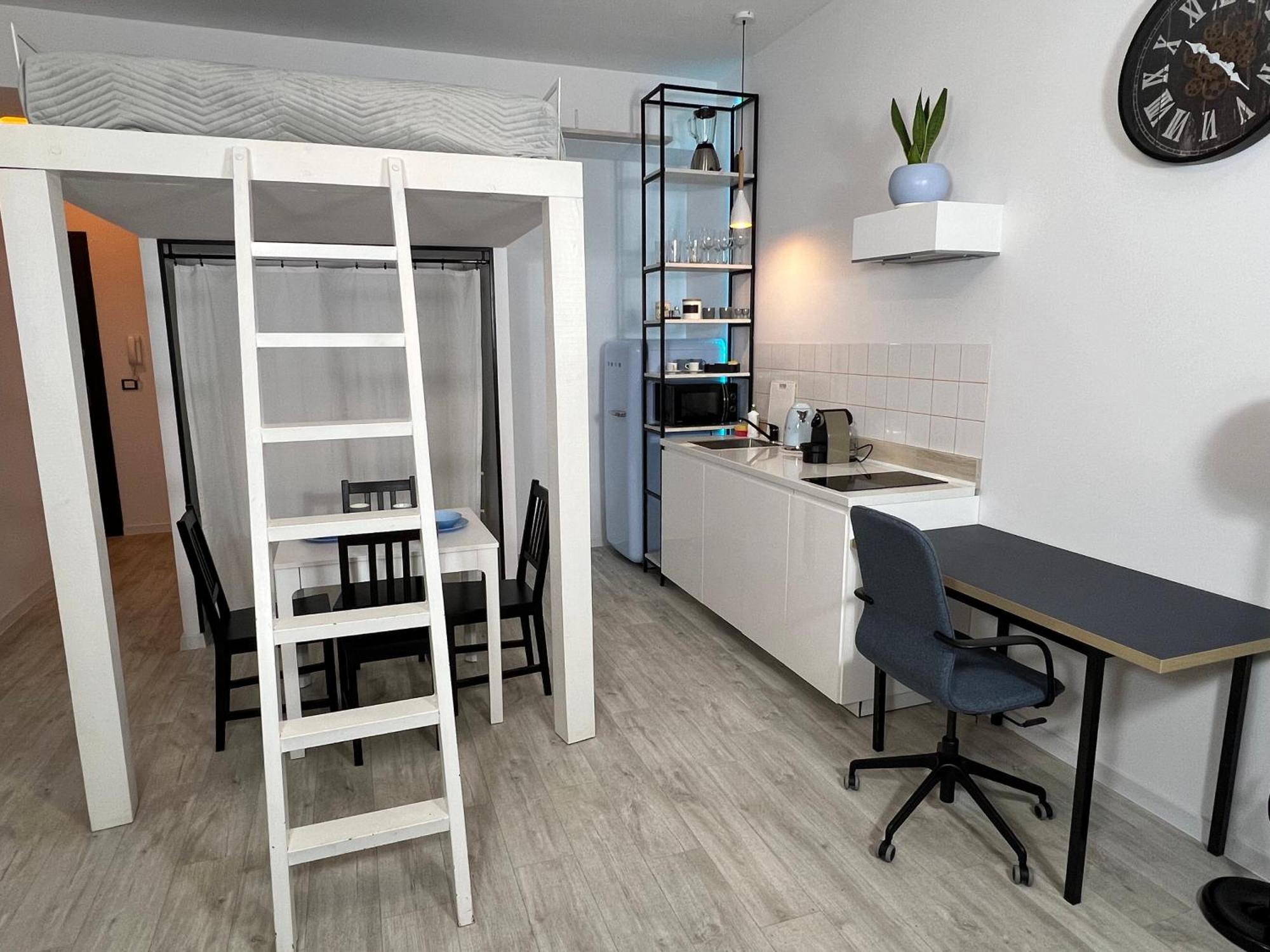 Lazienki Krolewskie Studio Z Antresola I Widokiem Varsovia Exterior foto